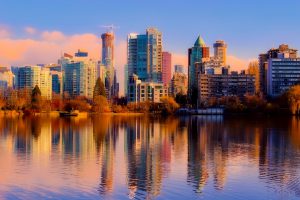 Here are a few pros and cons that will let you know whether you should be moving to Vancouver or not. 